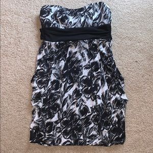 Strapless, bubble bottom black and white dress